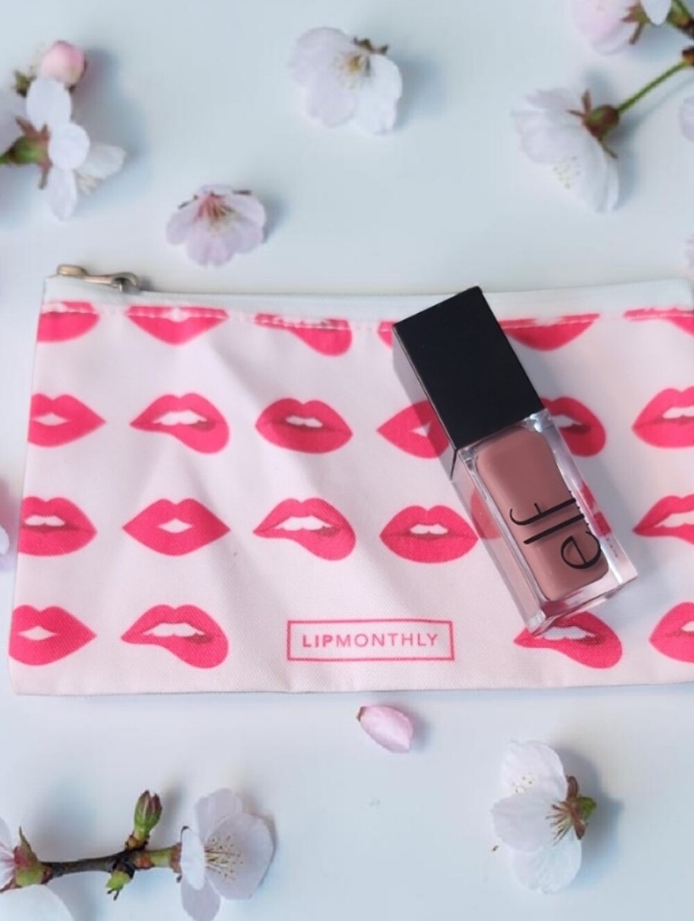 ELF Glow Reviver Lip Oil With Lip Montly Cosmetic Bag. New